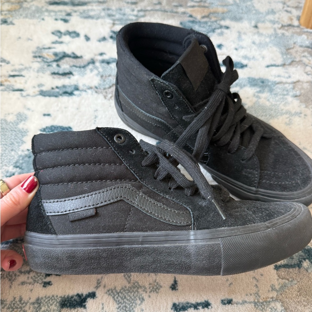 Vans Unisex SK8 Hi Shoes All black